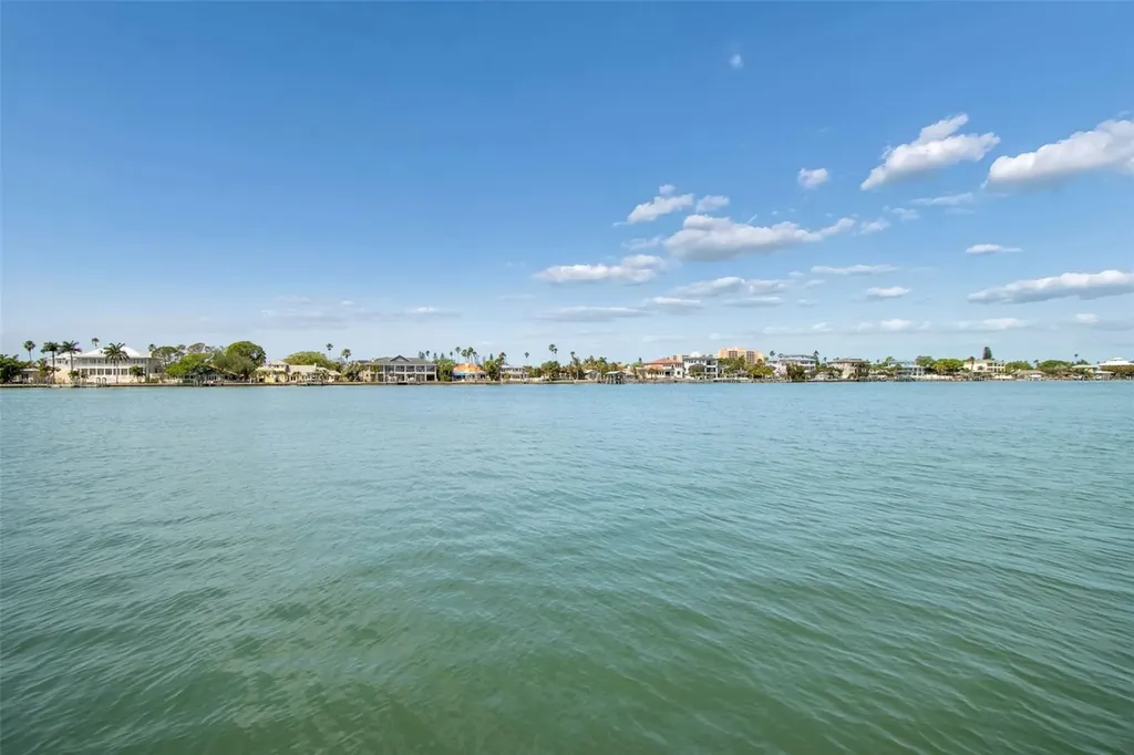 770 Island Way Clearwater FL 33767