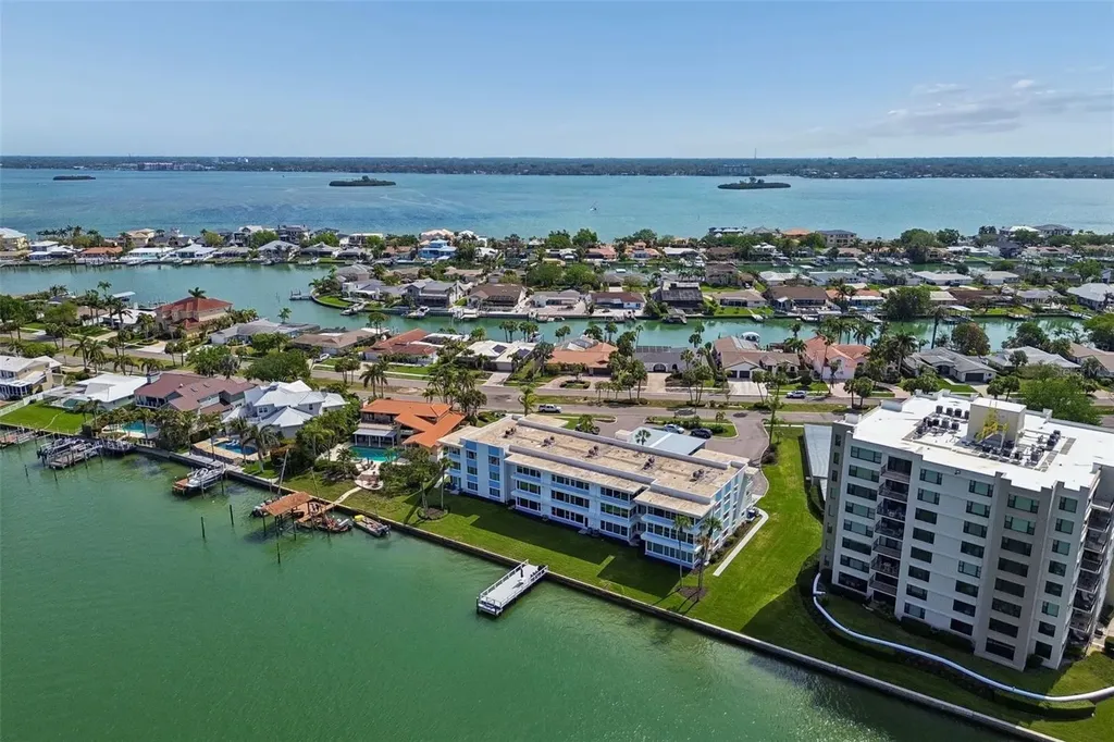 770 Island Way Clearwater FL 33767
