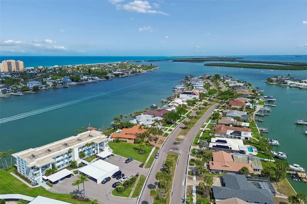 770 Island Way Clearwater FL 33767
