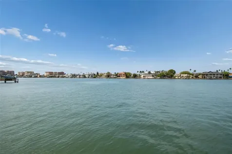 770 Island Way Clearwater FL 33767