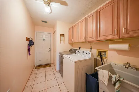 76 Windsor Drive Englewood FL 34223