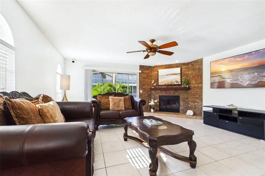 637 Pinellas Bayway S Tierra Verde FL 33715