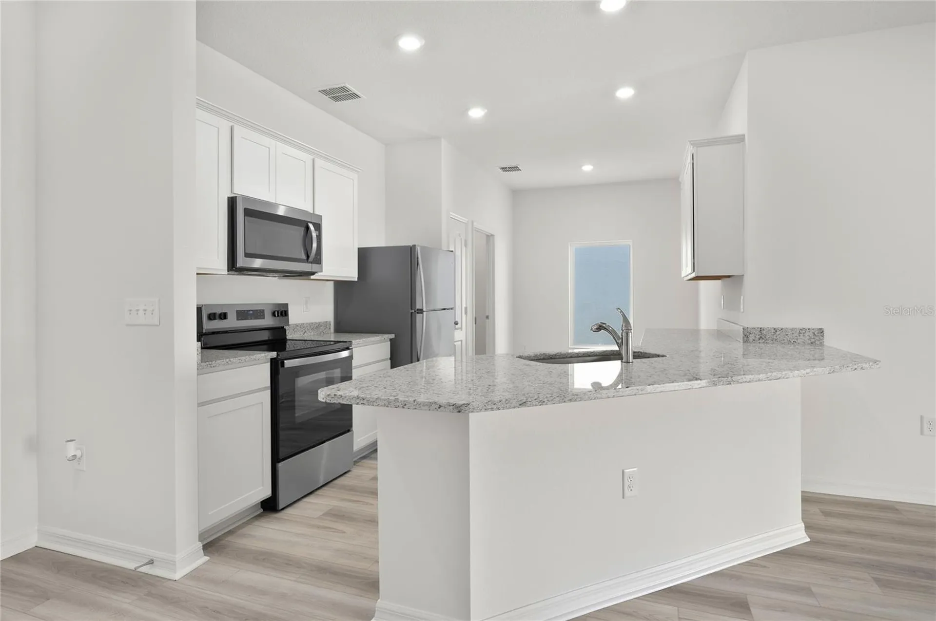 13246 Tula Loop Astatula FL 34705