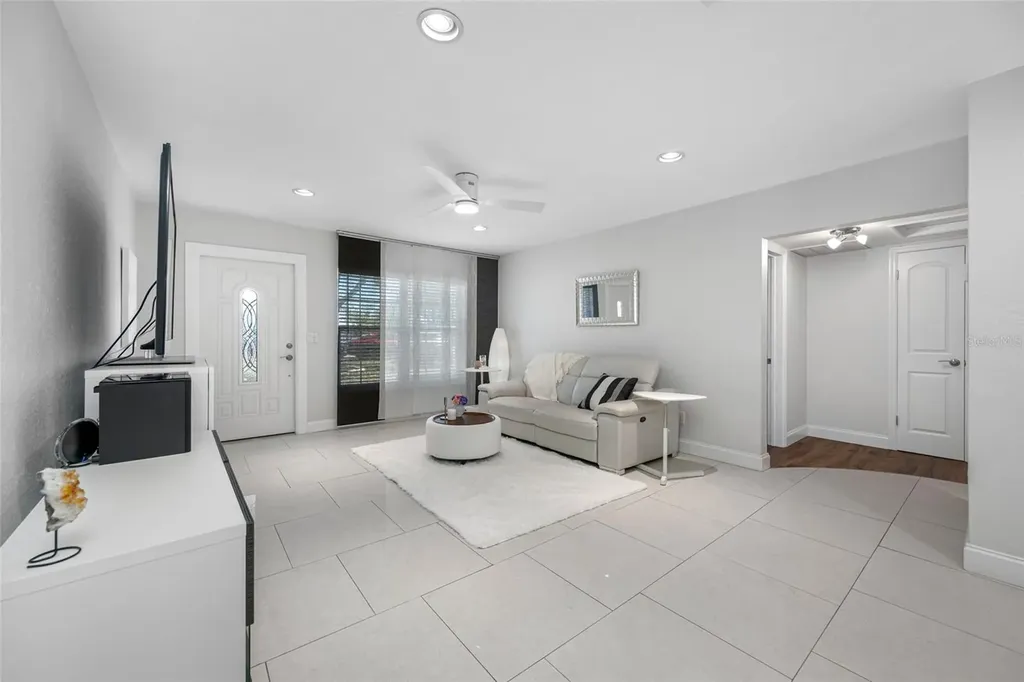 2212 NE Coachman Road Clearwater FL 33765