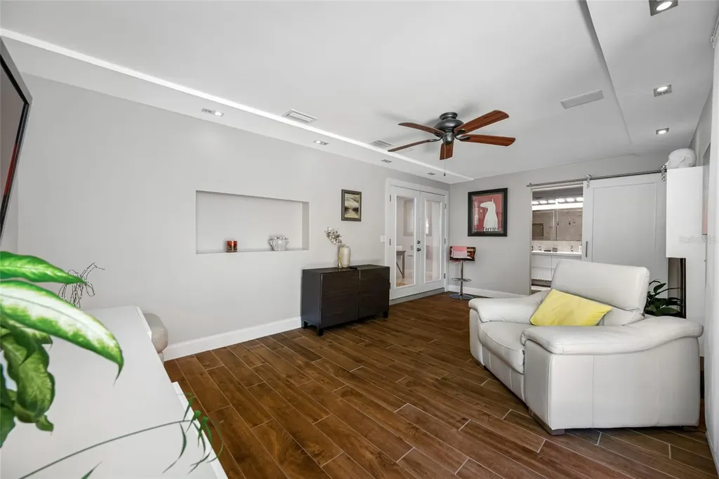 2212 NE Coachman Road Clearwater FL 33765