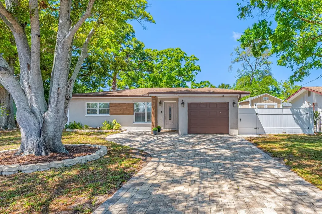 2212 NE Coachman Road Clearwater FL 33765