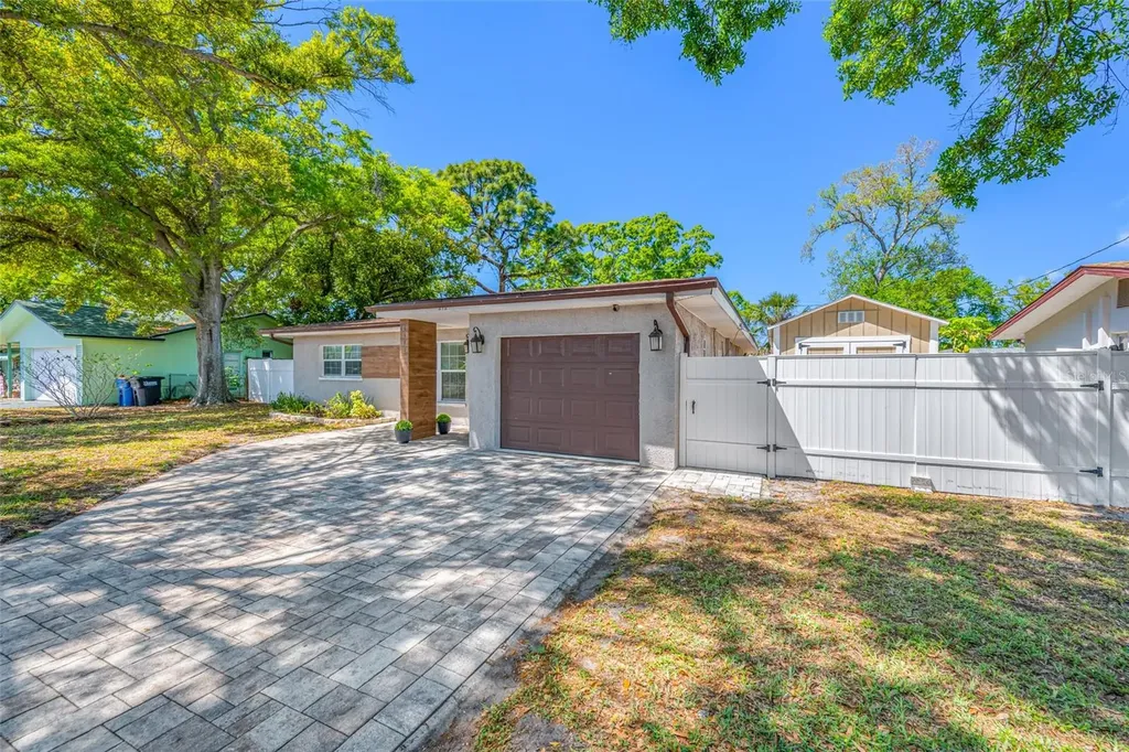 2212 NE Coachman Road Clearwater FL 33765