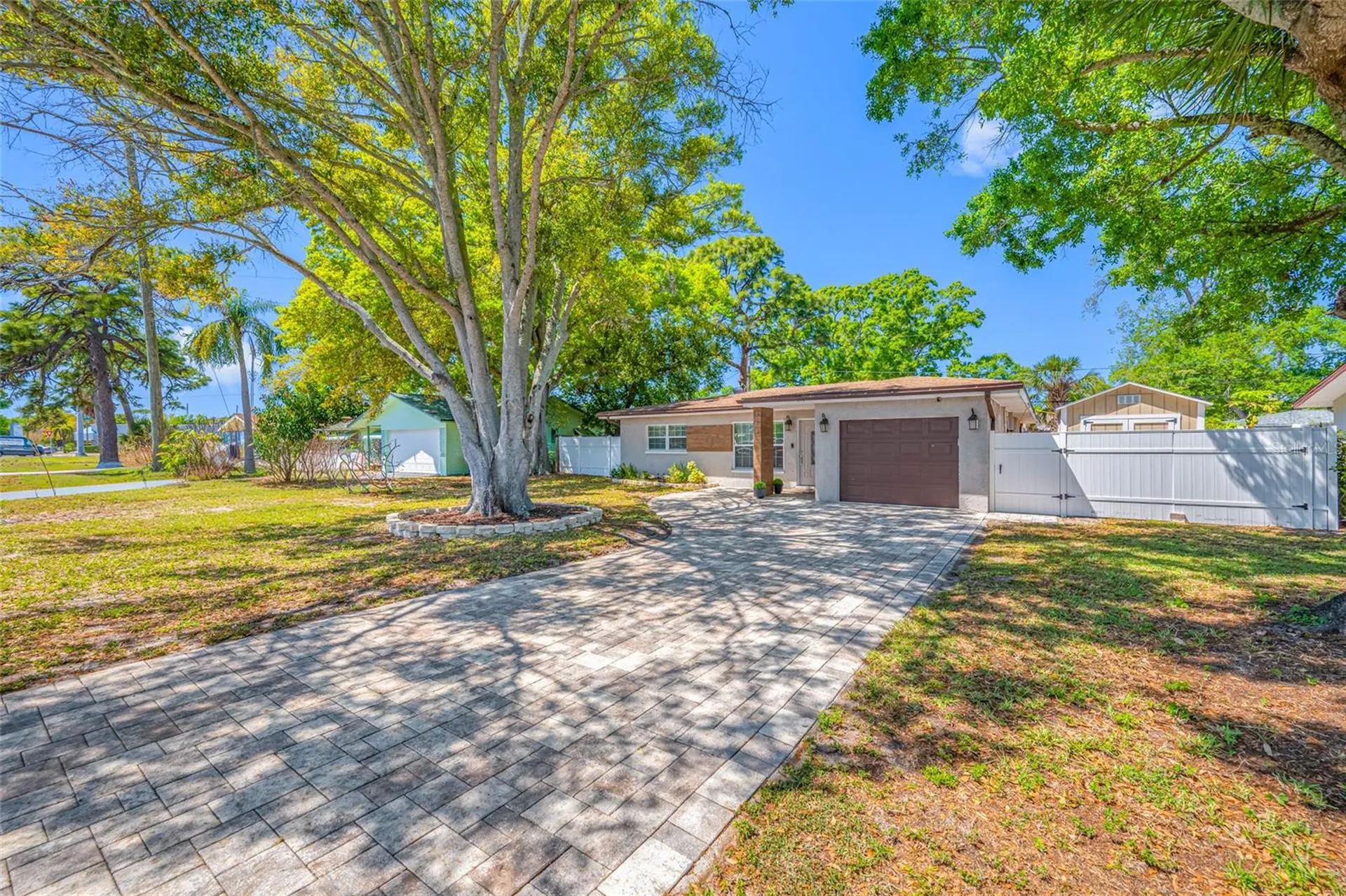 2212 NE Coachman Road Clearwater FL 33765
