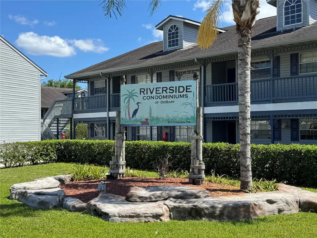 313 Dirksen Drive Debary FL 32713