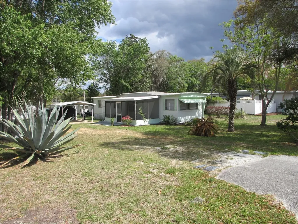 1525 SE 187th Avenue Silver Springs FL 34488