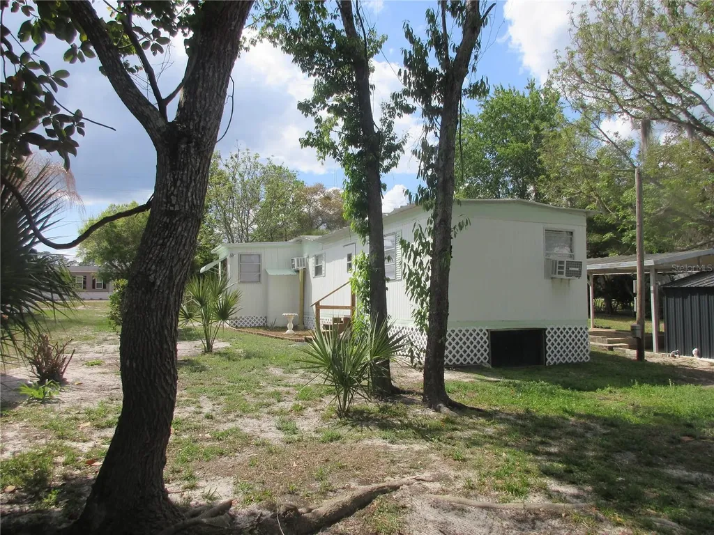 1525 SE 187th Avenue Silver Springs FL 34488