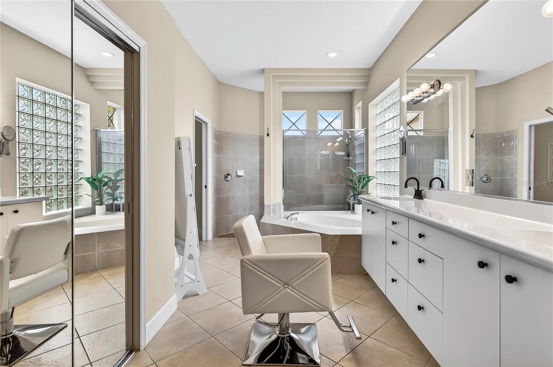 1950 Southcreek Boulevard Port Orange FL 32128