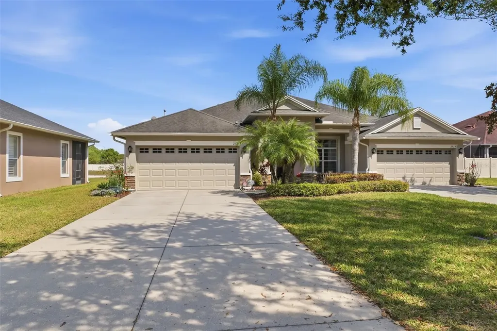 2732 Devonoak Boulevard Land O Lakes FL 34638