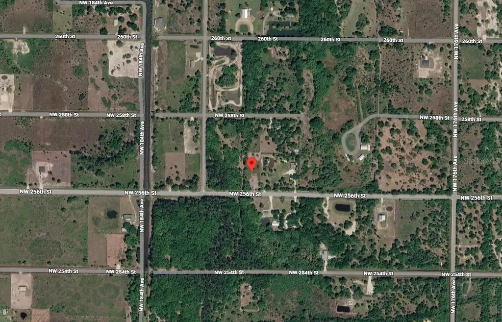 18121 NW 256th Street Okeechobee FL 34972