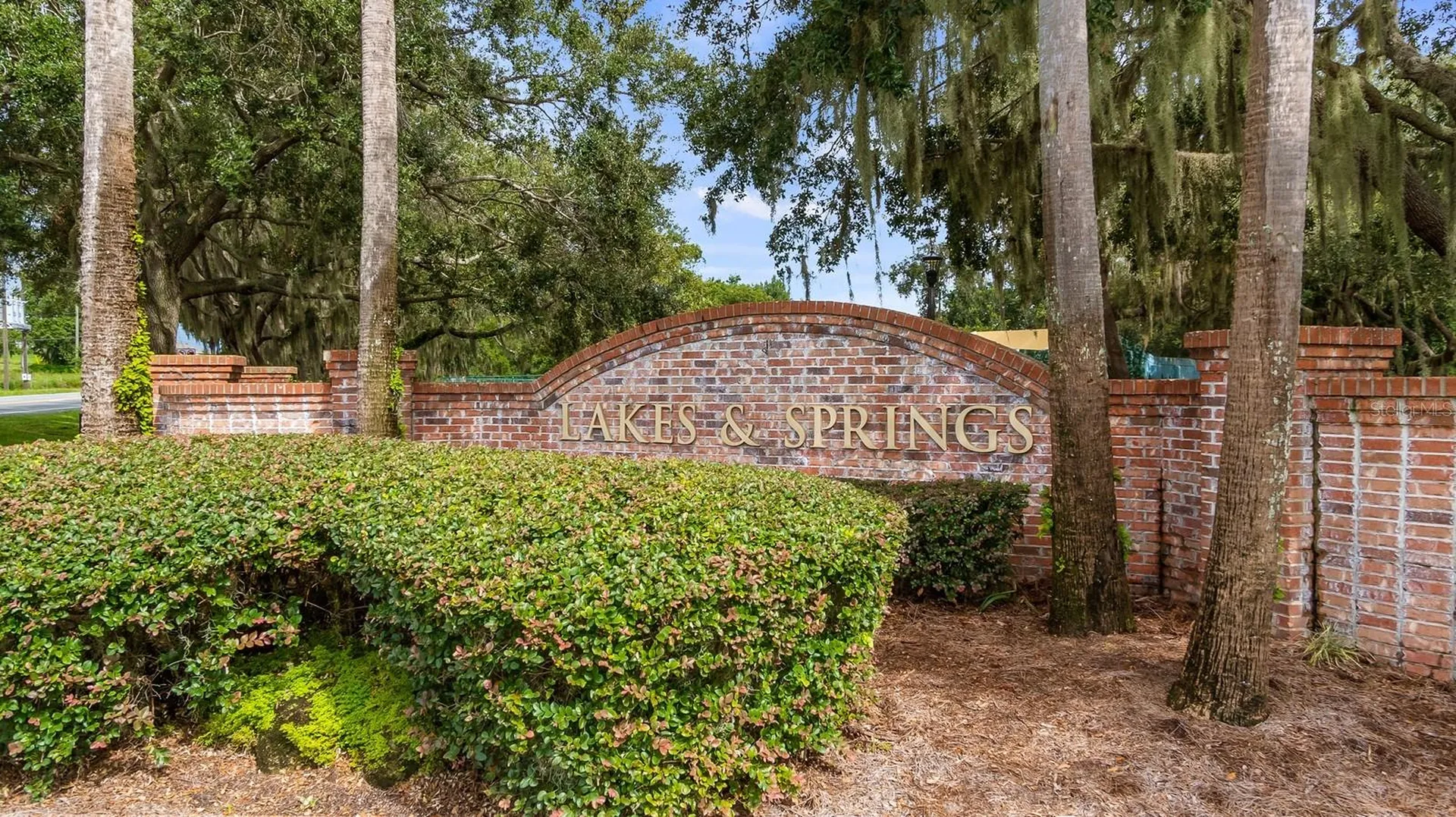 7351 Spring Mountain Lane Yalaha FL 34797