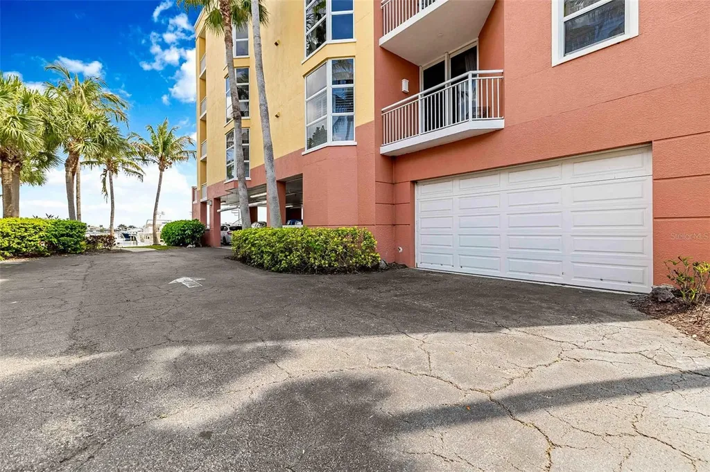606 Riviera Dunes Way Palmetto FL 34221