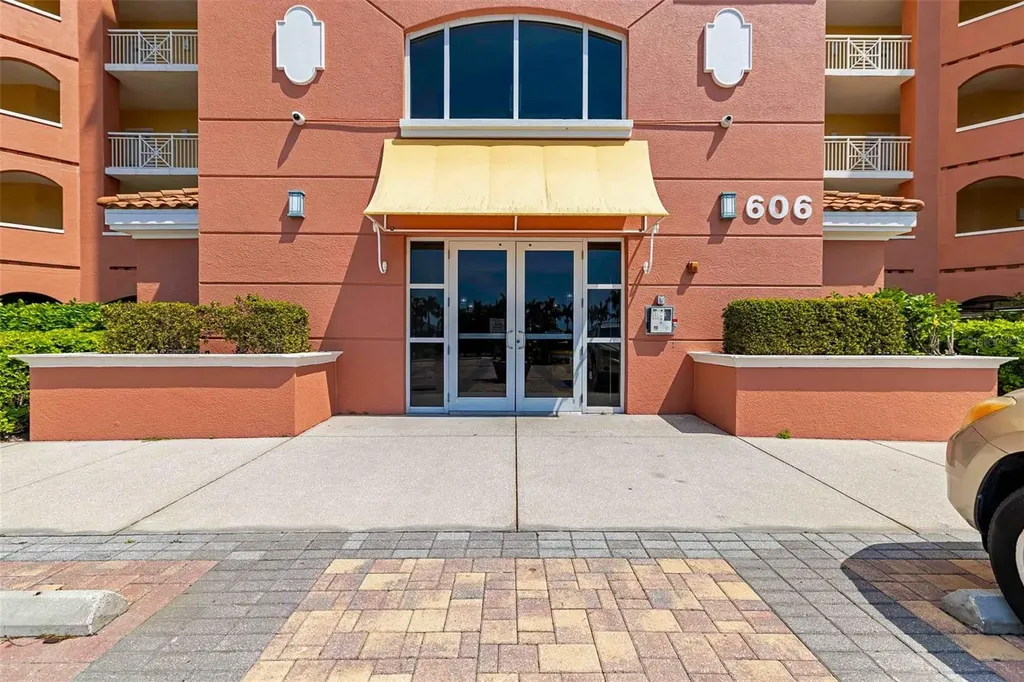 606 Riviera Dunes Way Palmetto FL 34221