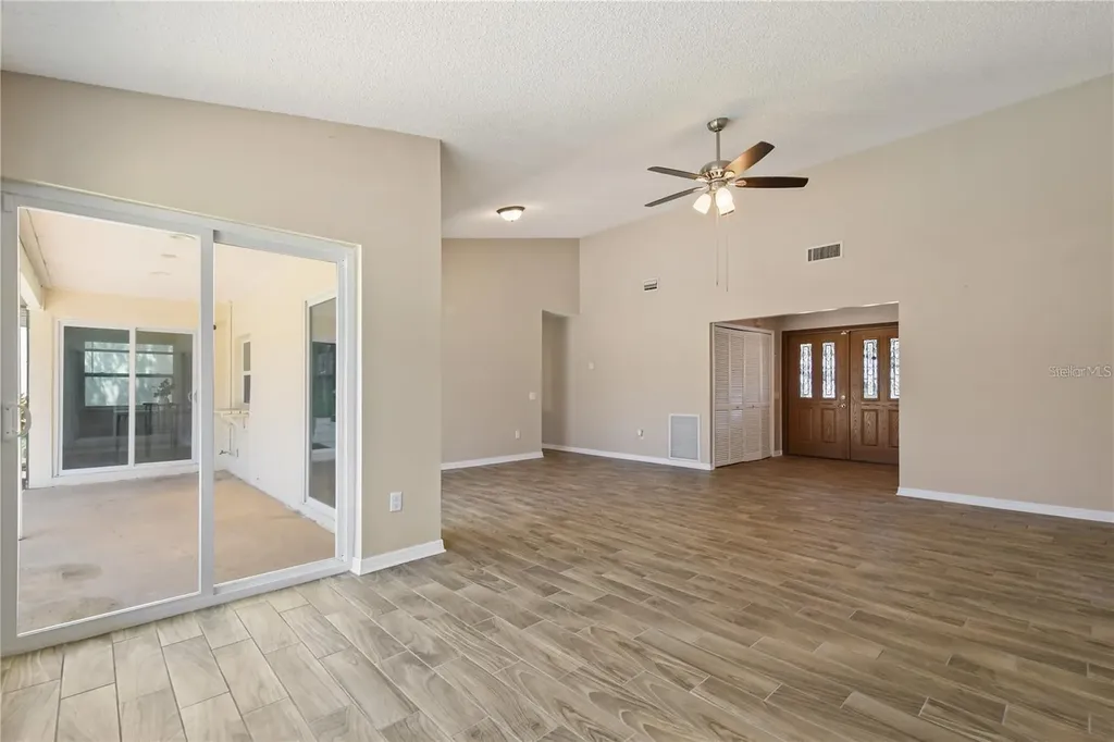 7037 Edgeworth Drive Orlando FL 32819