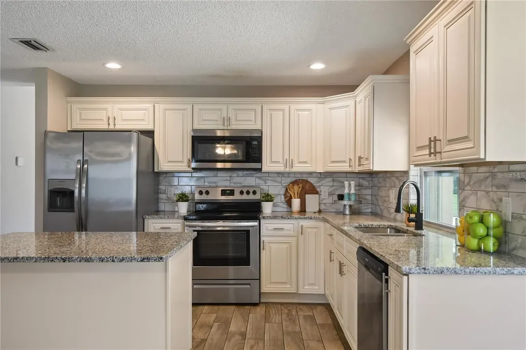 7037 Edgeworth Drive Orlando FL 32819