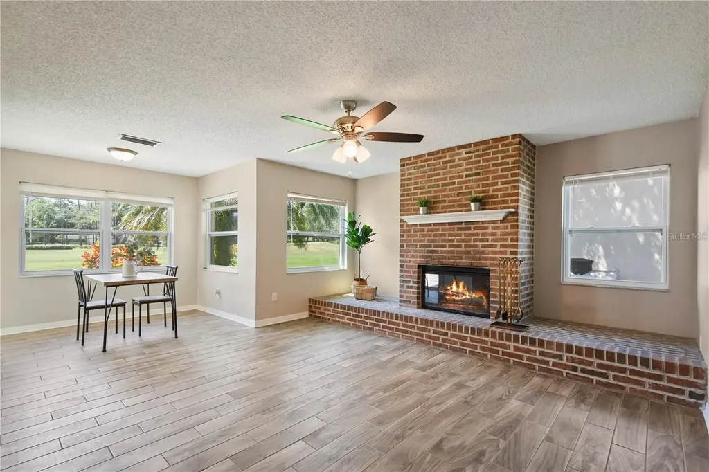 7037 Edgeworth Drive Orlando FL 32819
