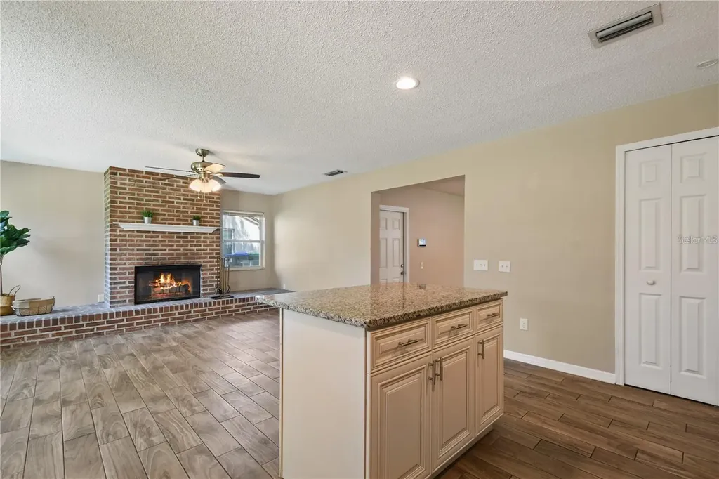 7037 Edgeworth Drive Orlando FL 32819