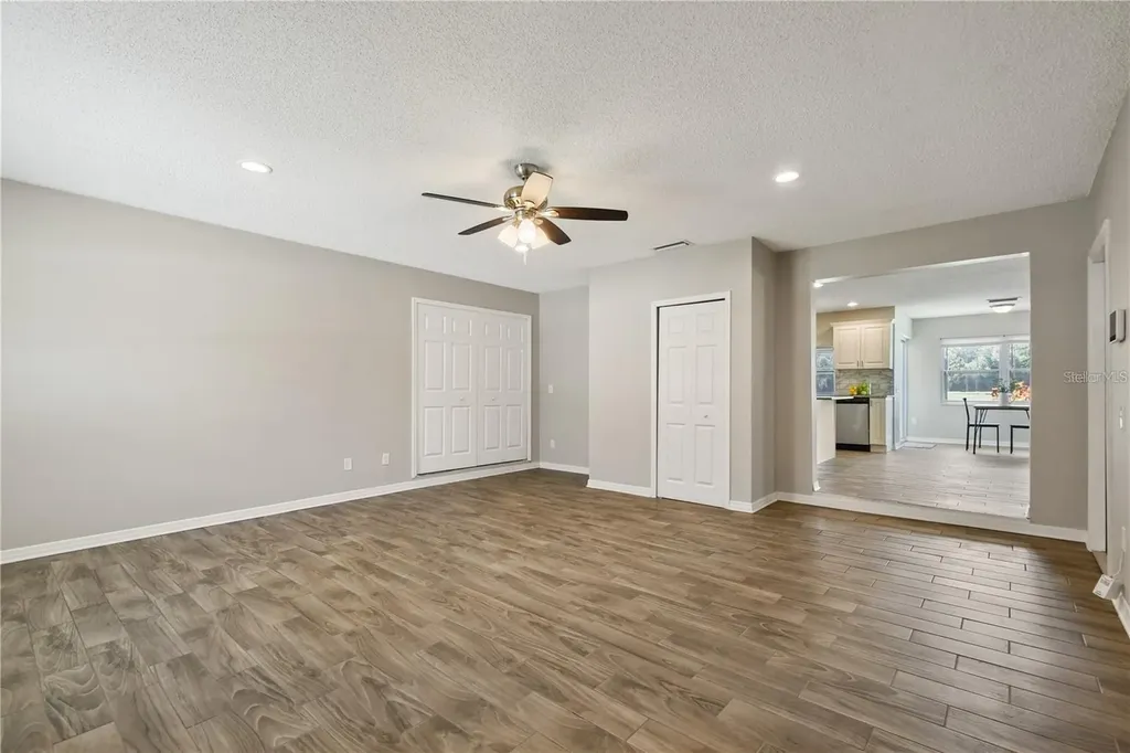 7037 Edgeworth Drive Orlando FL 32819