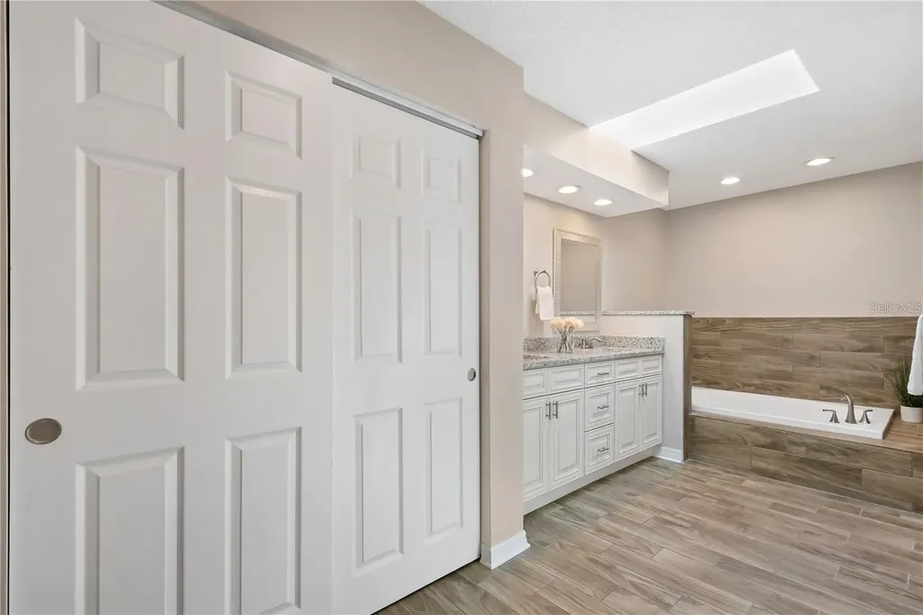 7037 Edgeworth Drive Orlando FL 32819
