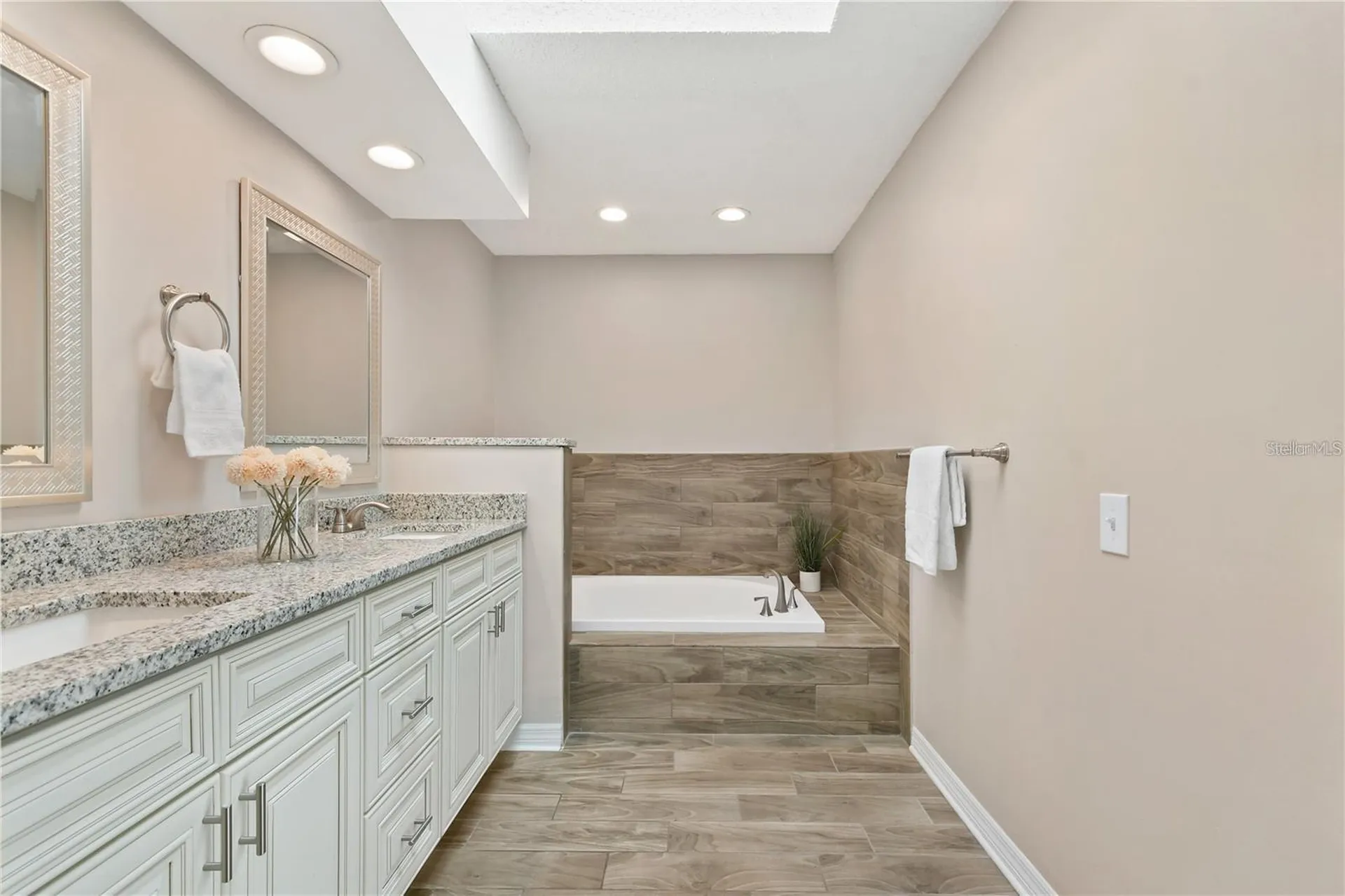7037 Edgeworth Drive Orlando FL 32819