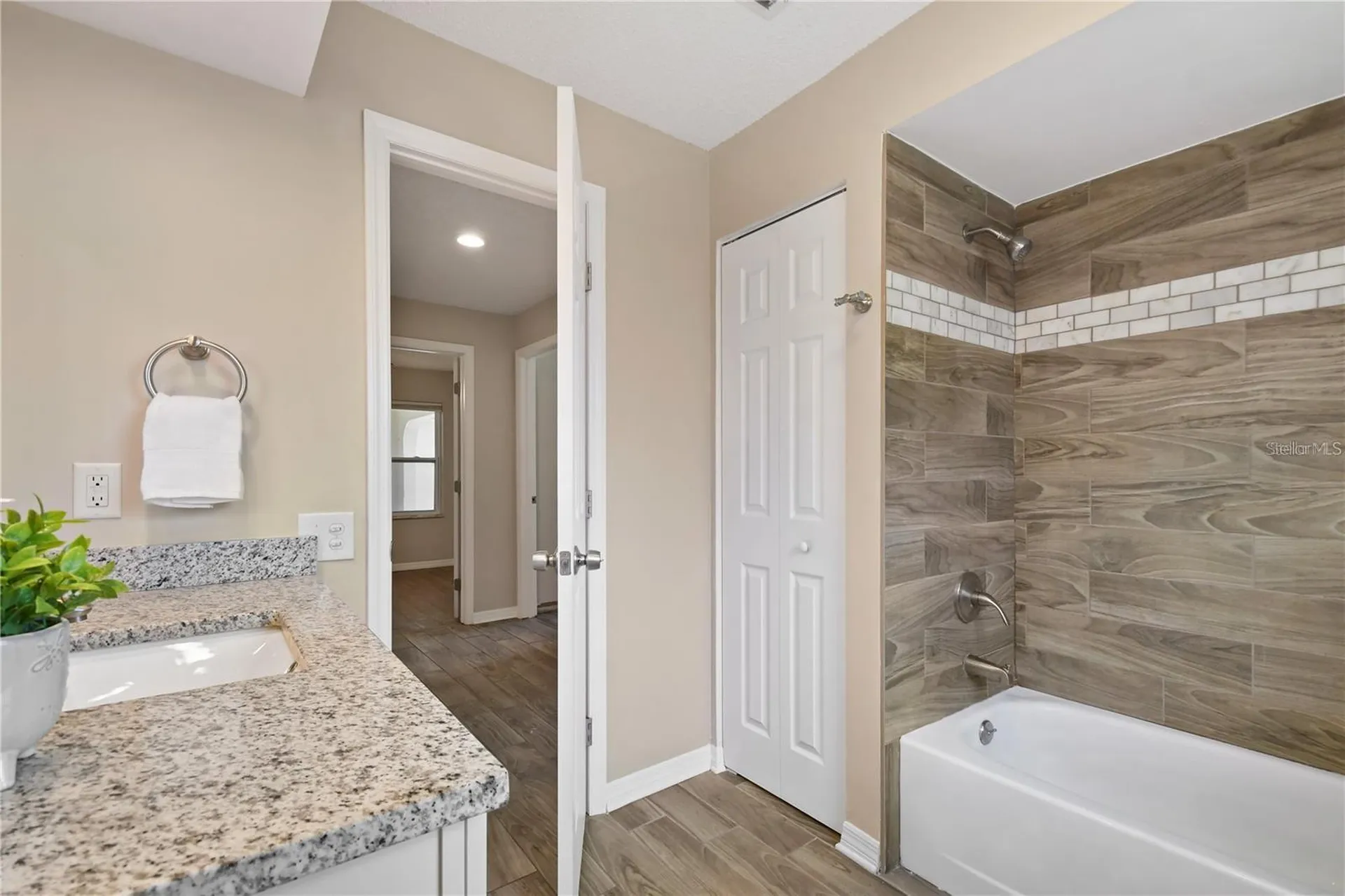 7037 Edgeworth Drive Orlando FL 32819