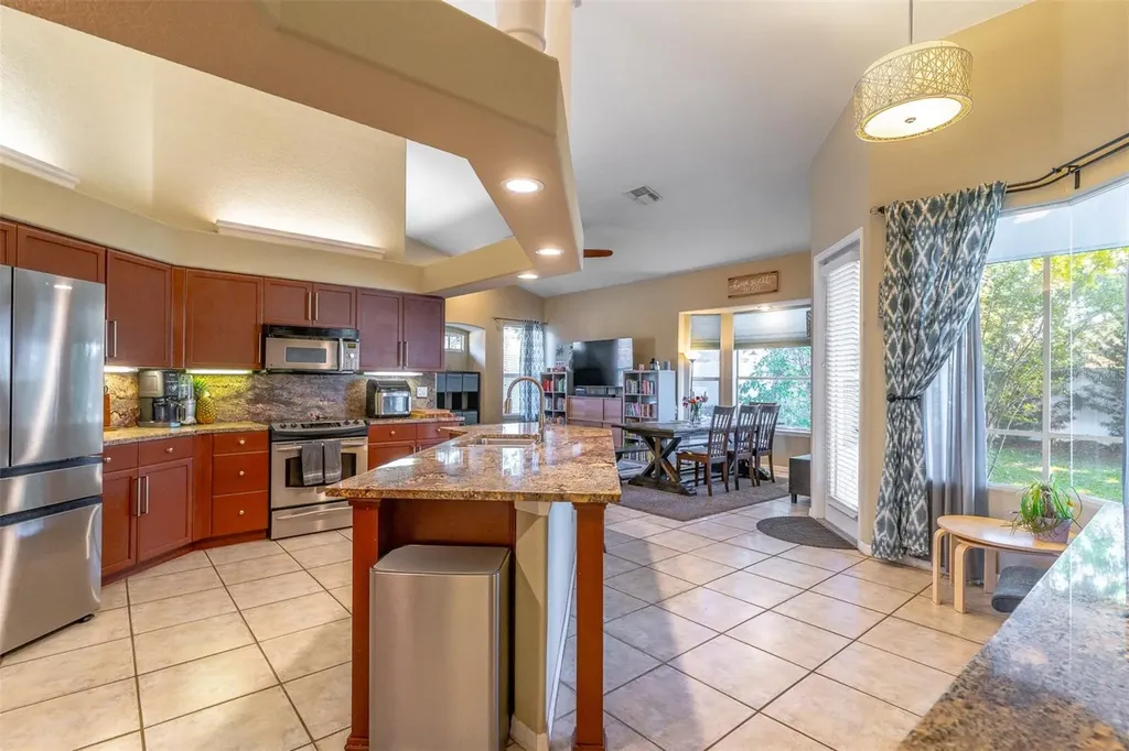 987 Kerwood Circle Oviedo FL 32765