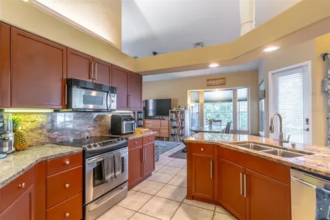987 Kerwood Circle Oviedo FL 32765