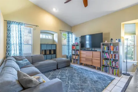 987 Kerwood Circle Oviedo FL 32765