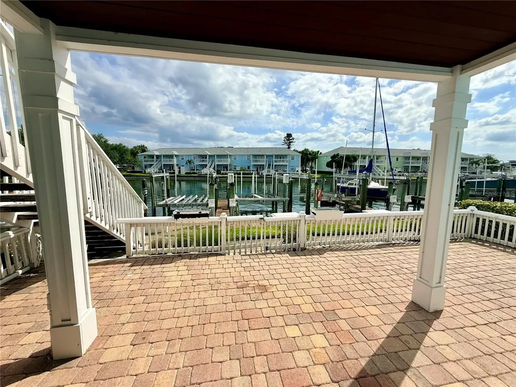 5075 Starfish Drive SE St Petersburg FL 33705