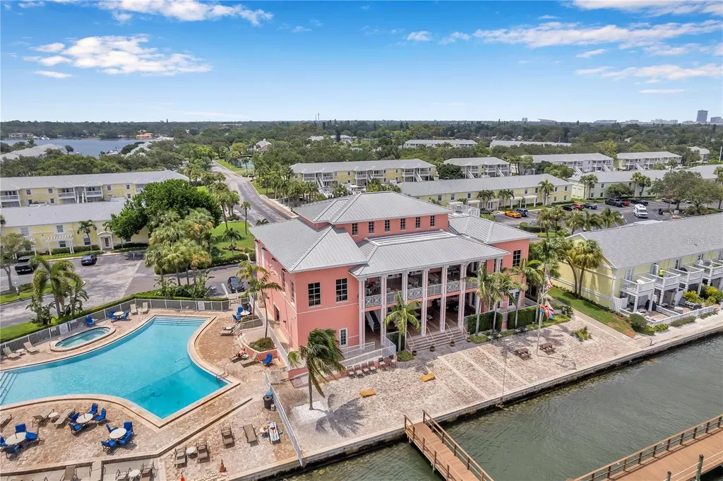 5075 Starfish Drive SE St Petersburg FL 33705