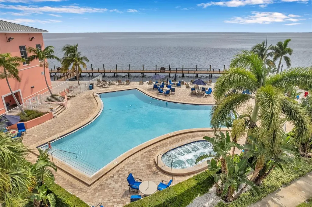 5075 Starfish Drive SE St Petersburg FL 33705
