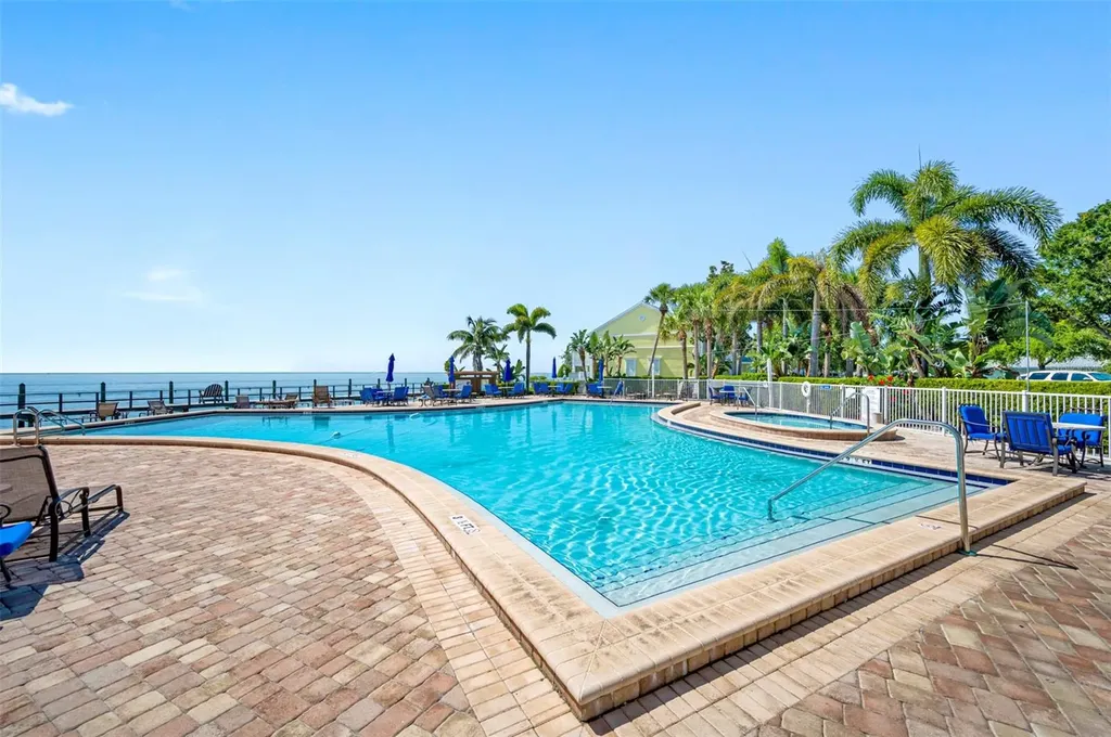 5075 Starfish Drive SE St Petersburg FL 33705