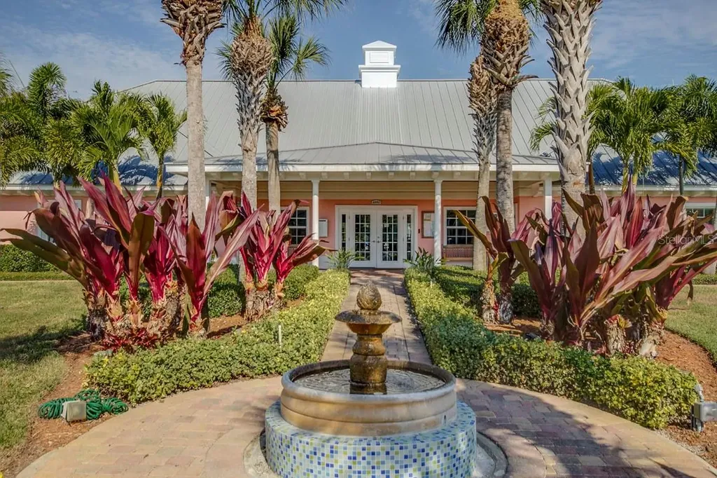 5075 Starfish Drive SE St Petersburg FL 33705