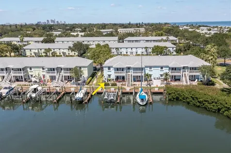 5075 Starfish Drive SE St Petersburg FL 33705