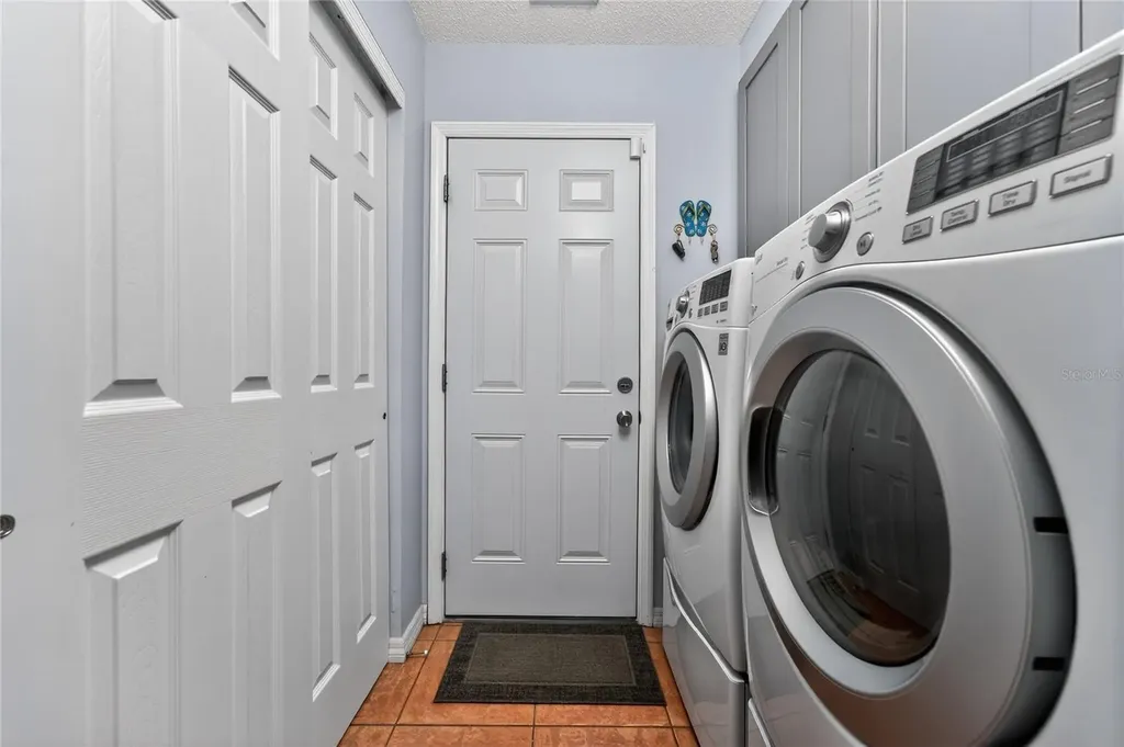 9340 Saint Catherine Avenue Englewood FL 34224