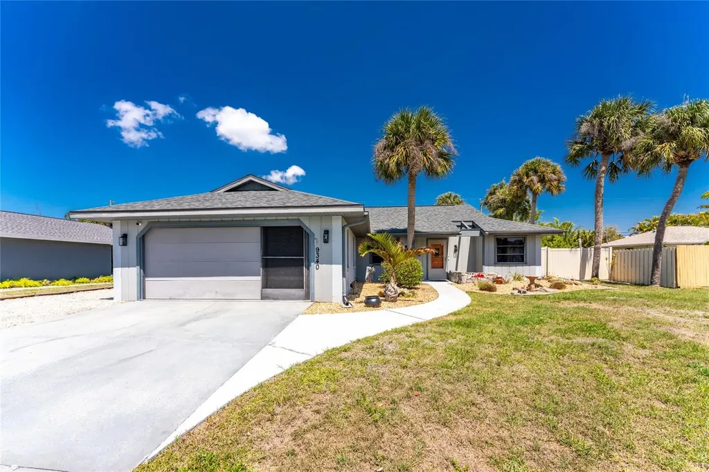 9340 Saint Catherine Avenue Englewood FL 34224