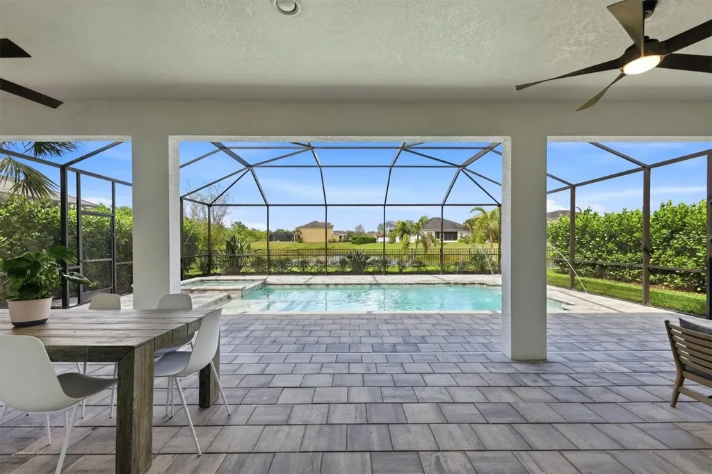 5732 Liatris Circle Sarasota FL 34238