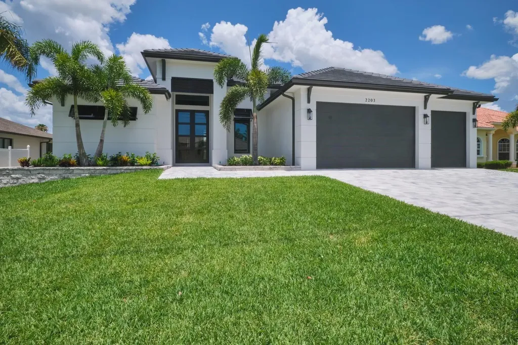 2203 SW 52nd Street Cape Coral FL 33914