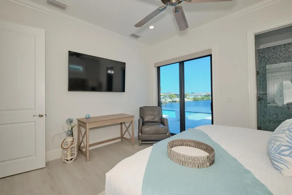 2203 SW 52nd Street Cape Coral FL 33914