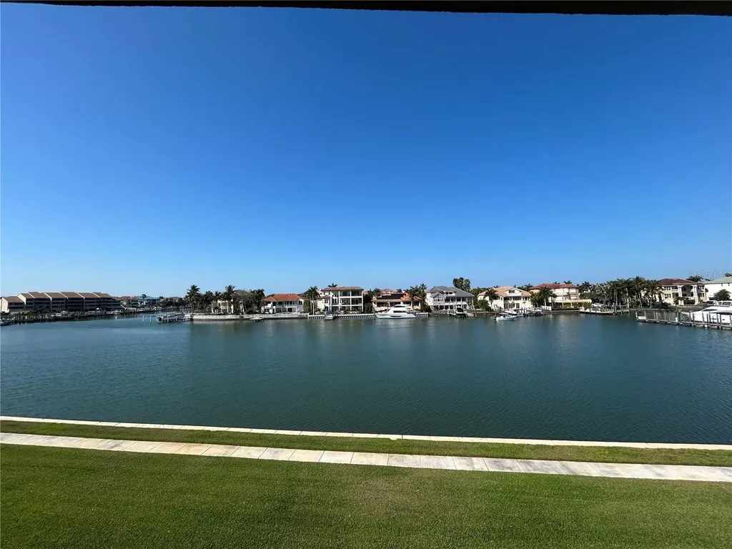 6260 Kipps Colony Court Gulfport FL 33707