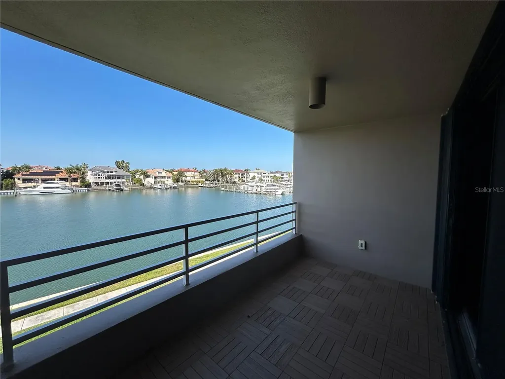 6260 Kipps Colony Court Gulfport FL 33707