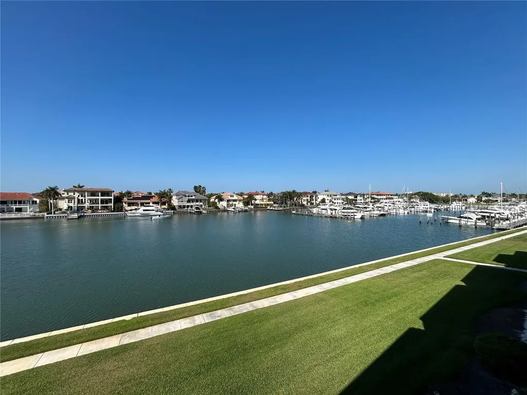 6260 Kipps Colony Court Gulfport FL 33707