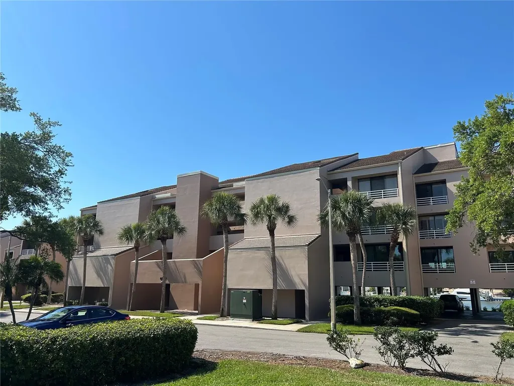 6260 Kipps Colony Court Gulfport FL 33707