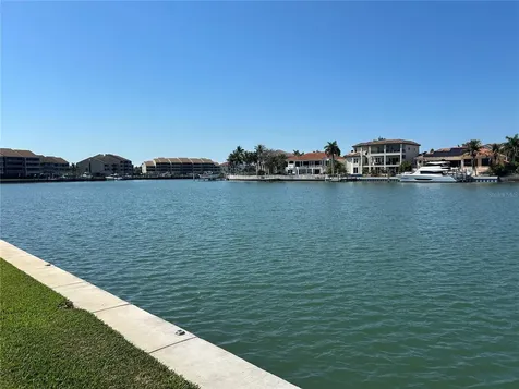 6260 Kipps Colony Court Gulfport FL 33707