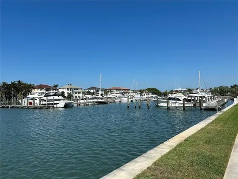 6260 Kipps Colony Court Gulfport FL 33707