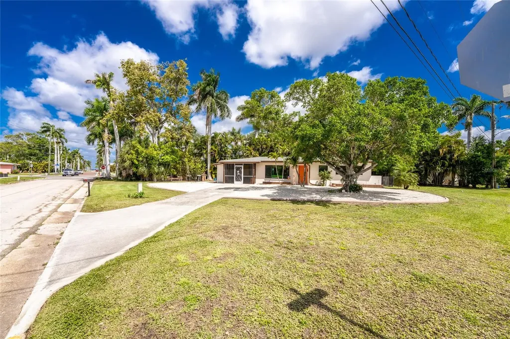 312 Mcgregor Street Punta Gorda FL 33950